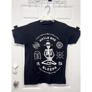 While She Sleeps T-Shirt No Size Looks Like A Medium NOC3389
